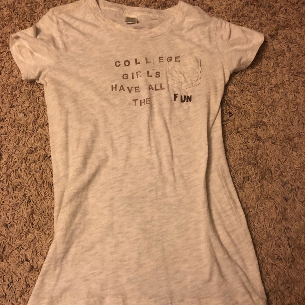 Junior Abercrombie & Fitch t shirt